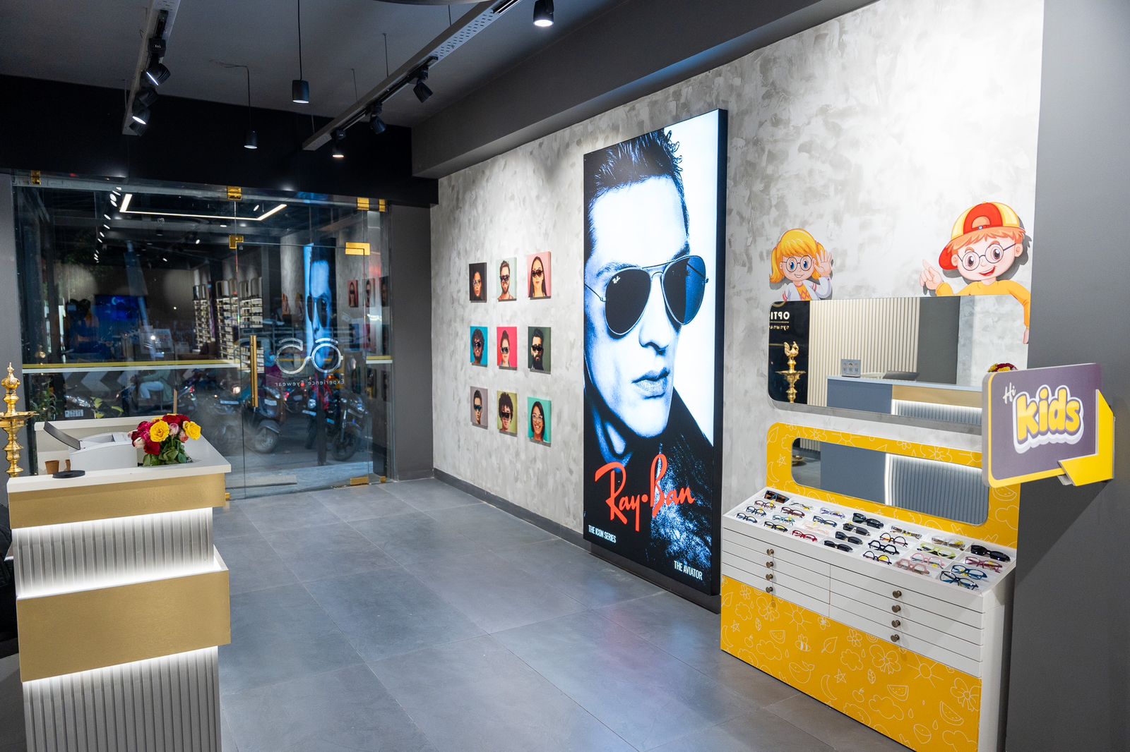 modern optical store design