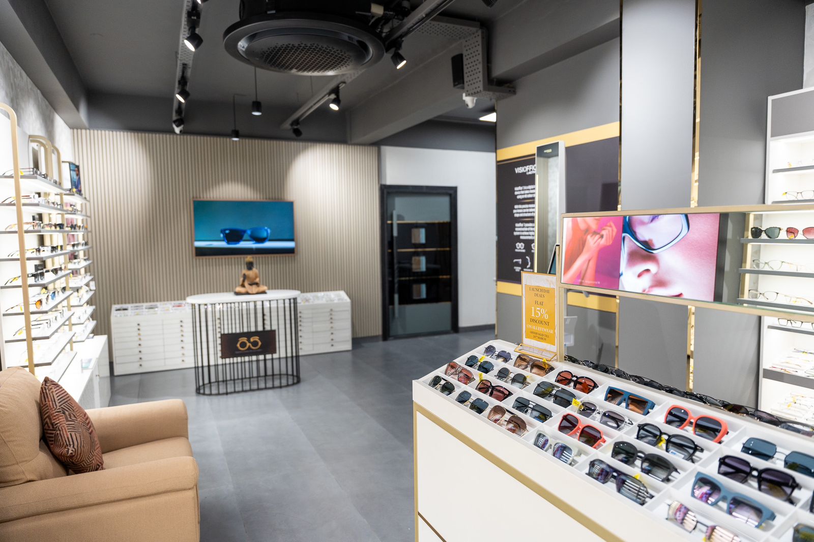 optical shop interior design